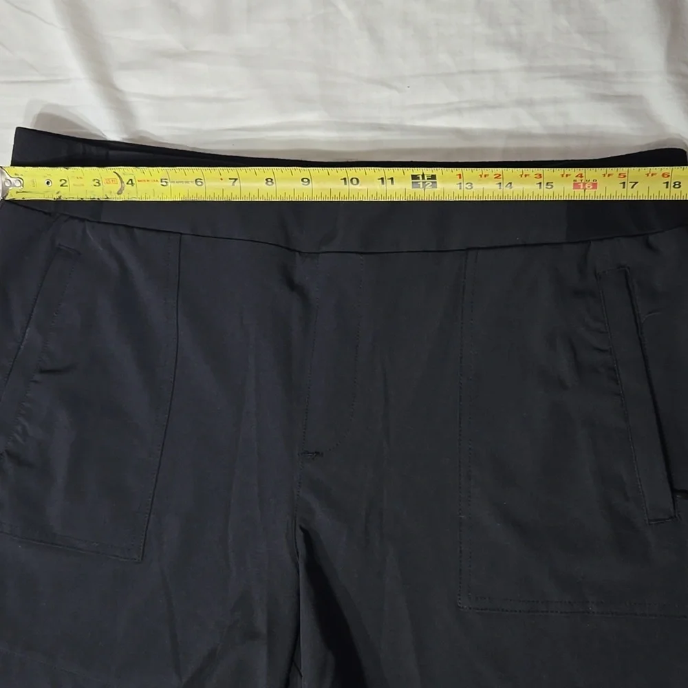 Briggs Women's Black Shorts Sz 16 Elastic Band